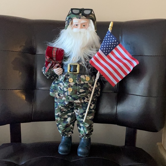 Soldier Santa Claus Camouflage Clothes Tabletop Christmas Decor American flag - Picture 1 of 5